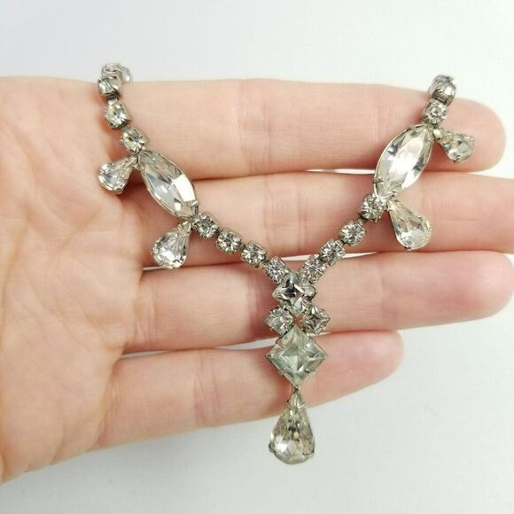 Vintage Rhinestone V Shape Design Necklace, Silver Tone Prong Set Retro Estate - Picture 7 of 8